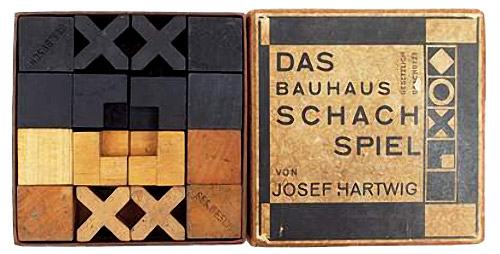 Cosmovivências: [0168] O tabuleiro e as peças de Xadrez de Josef Hartwig