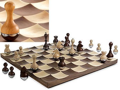 wobble-chess-set