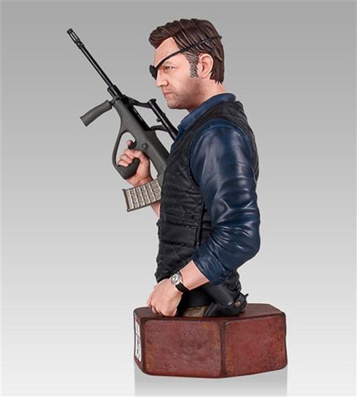 Walking-Dead-The-Governor-Mini-Bust-03
