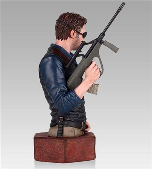 Walking-Dead-The-Governor-Mini-Bust-05