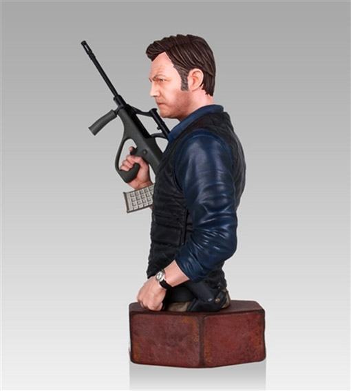 Walking-Dead-The-Governor-Mini-Bust-07
