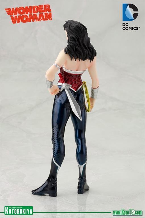 Wonder-Woman-New-52-ArtFX-06