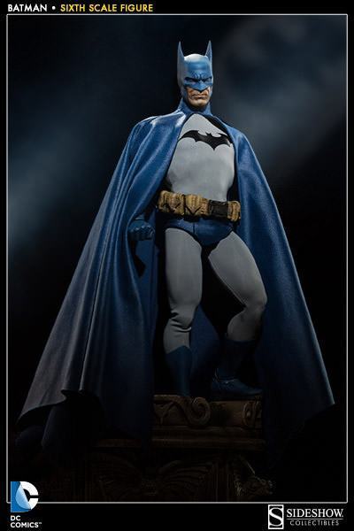 Batman-Sixth-Scale-Figure-Sideshow-07