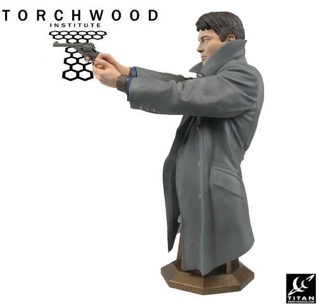 Torchwood-Masterpiece-Collection-Maxi-Bust-Captain-Jack-Harkness-04