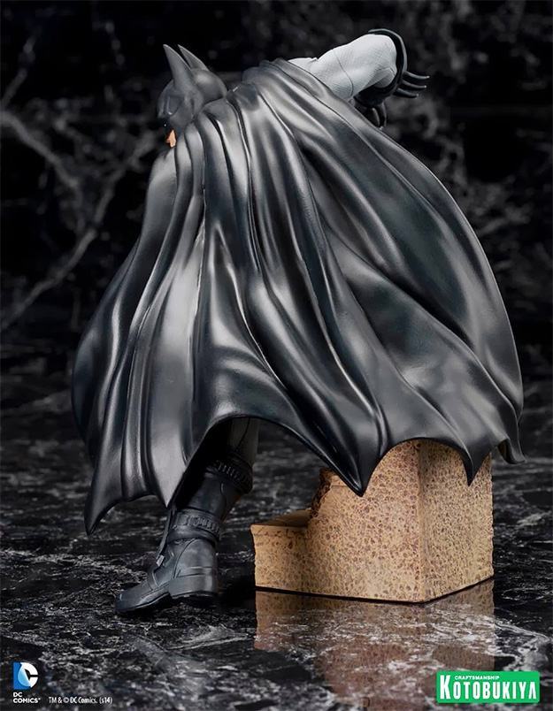 Batman-Arkham-City-ArtFX-Statue-05