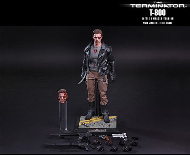 The-Terminator-T-800-Battle-Damaged-Hot-Toys-Figure-10