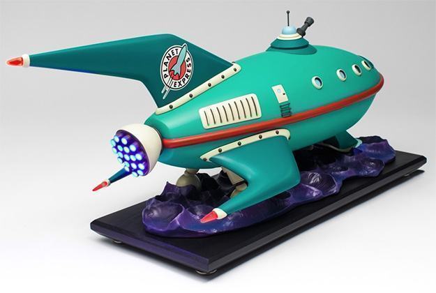 Planet-Express-Ship-Model-Futurama-05
