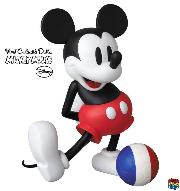 Mickey-Mouse-with-Football-VCD-Copa-04