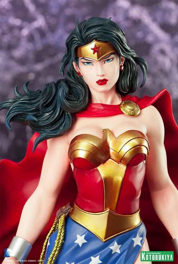 Wonder-Woman-ArtFX-DC-Comics-Statue-02