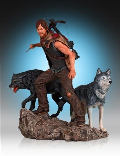 Daryl-and-the-Wolves-Statue-03