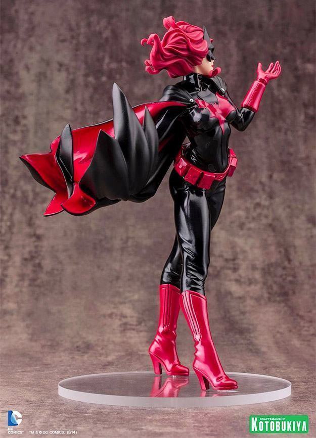 Batwoman-Bishoujo-Statue-05