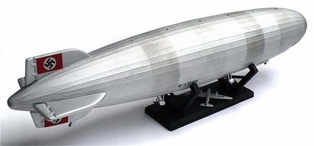 Hindenburg-Blimp-1-520-Scale-Model-Kit-02