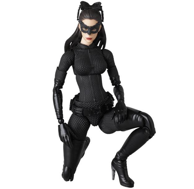 Selina-Kyle-MAFEX-Action-Figure-03