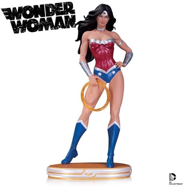 DC-Comics-Cover-Girls-Wonder-Woman-Statue-01