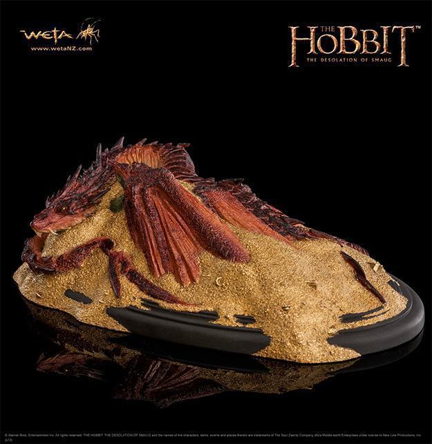 Hobbit-Smaug-King-Under-the-Mountain-Statue-04