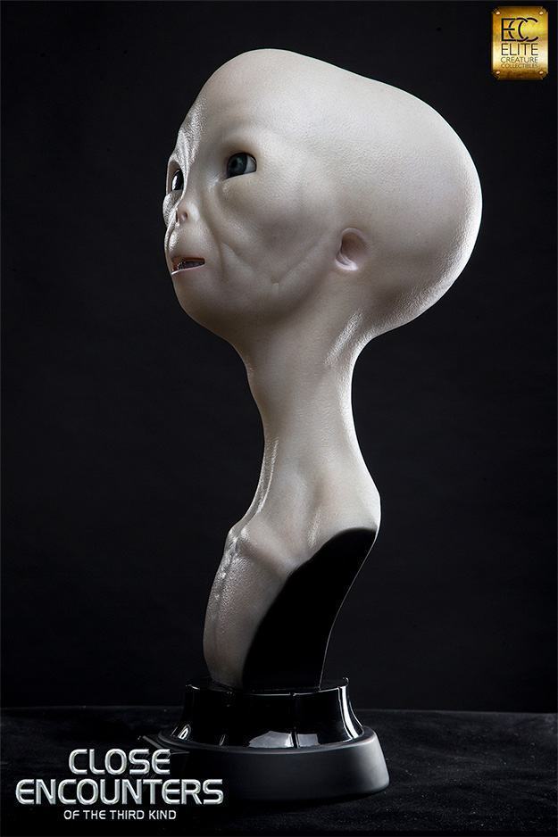 Close-Encounters-of-the-Third-Kind-Alien-Bust-Life-Size-04