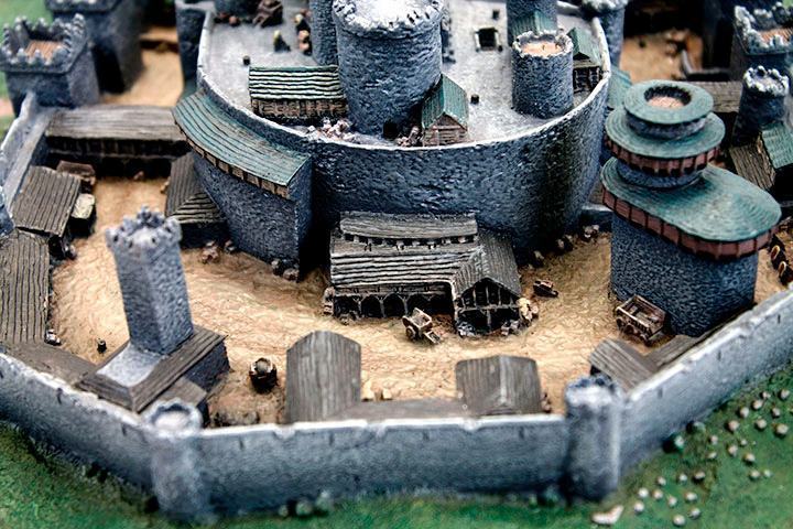 Maquete-Game-of-Thrones-Winterfell-Desktop-Statue-09