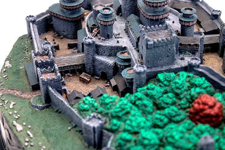 Maquete-Game-of-Thrones-Winterfell-Desktop-Statue-10