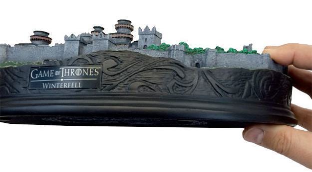 Maquete-Game-of-Thrones-Winterfell-Desktop-Statue-11