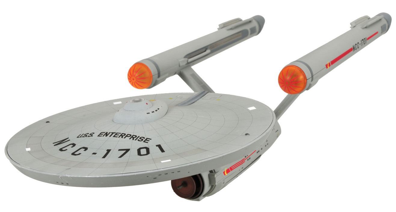 Star-Trek-49-Anos-USS-Enterprise-HD-Version-02