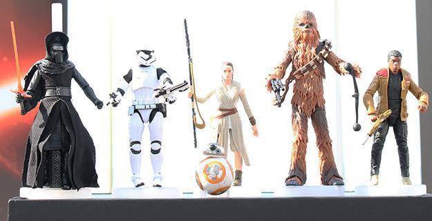 Star-Wars-Force-Awakens-Toy-Unboxing-Rio-04