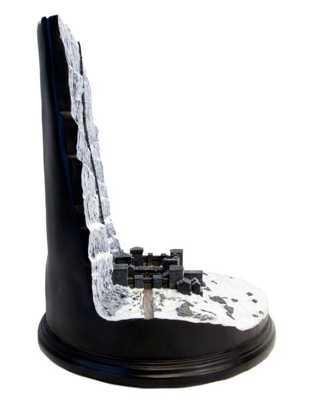 Game-Of-Thrones-Castle-Black-and-the-Wall-Desktop-Sculpture-10