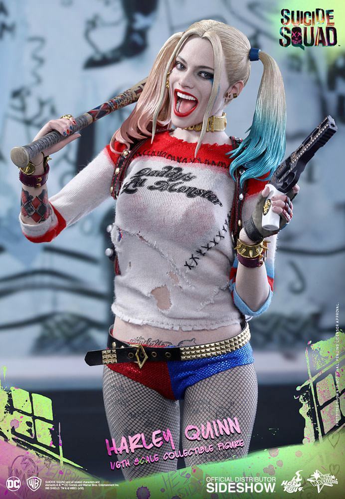 Harley-Quinn-Suicide-Squad-Action-Figure-Hot-Toys-04