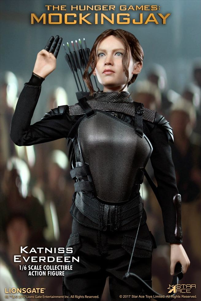 Katniss-Everdeen-Deluxe-Action-Figure-Star-Ace-06