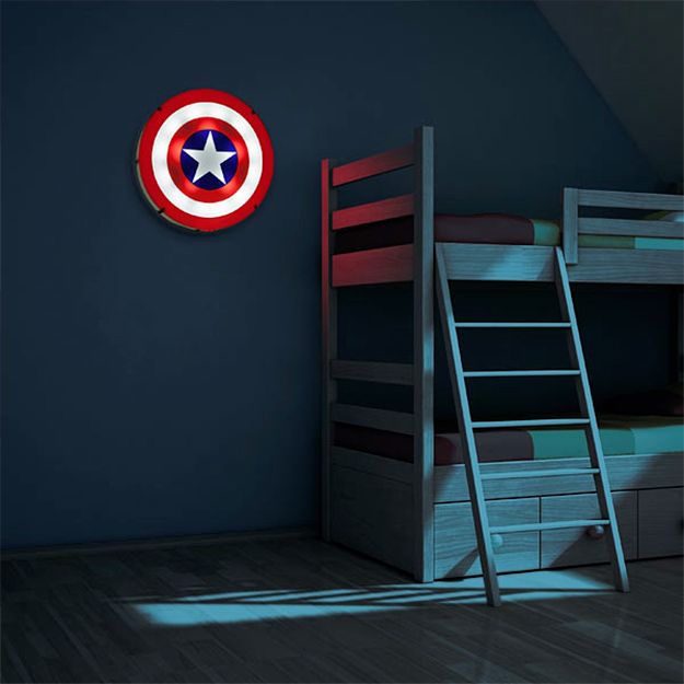 Captain-America-Shield-Light-Up-Wall-Art-02