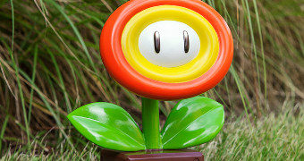 Estátua Fire Flower Super Mario para o Jardim Nerd!