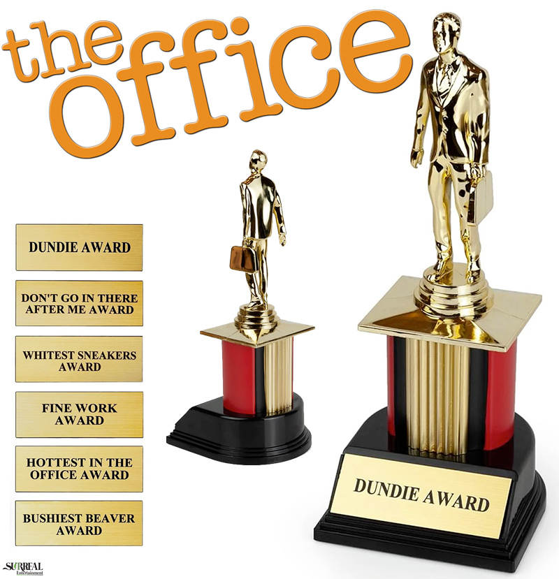 michael-scott-apresenta-o-dundie-award-the-office-blog-de-brinquedo