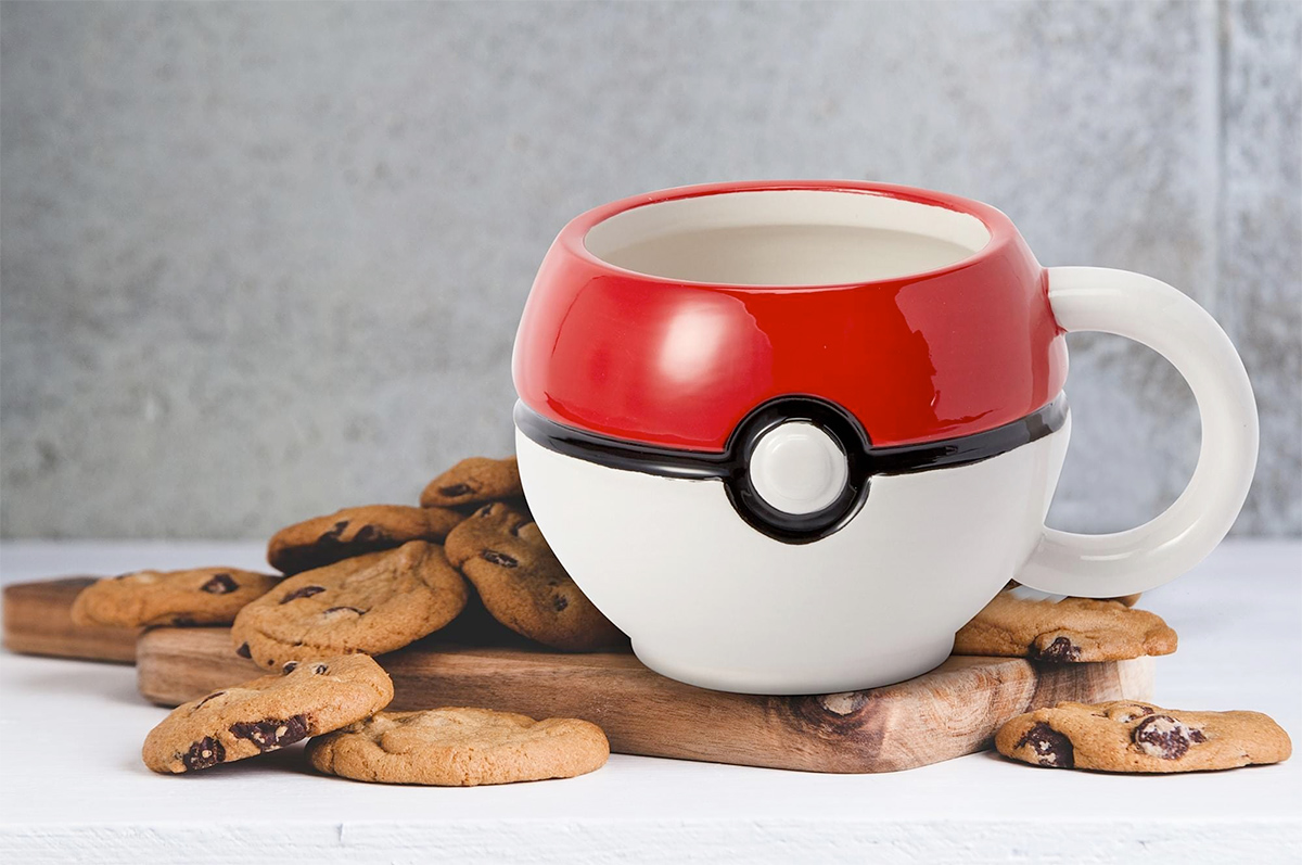 Caneca Pokemon Pokebola Esferica com Tampa