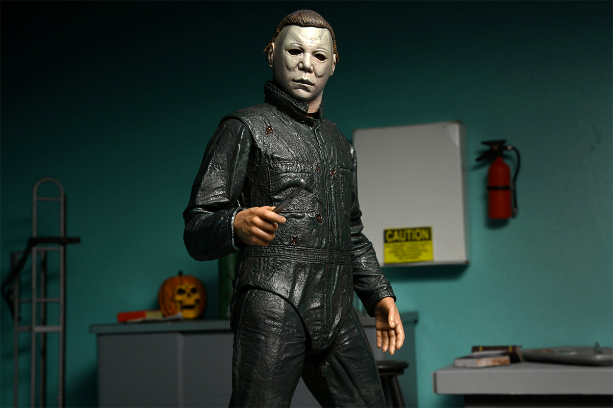 Halloween 2 Ultimate Michael Myers and Dr. Loomis 7-Inch Scale Action Figure 2-Pack class=