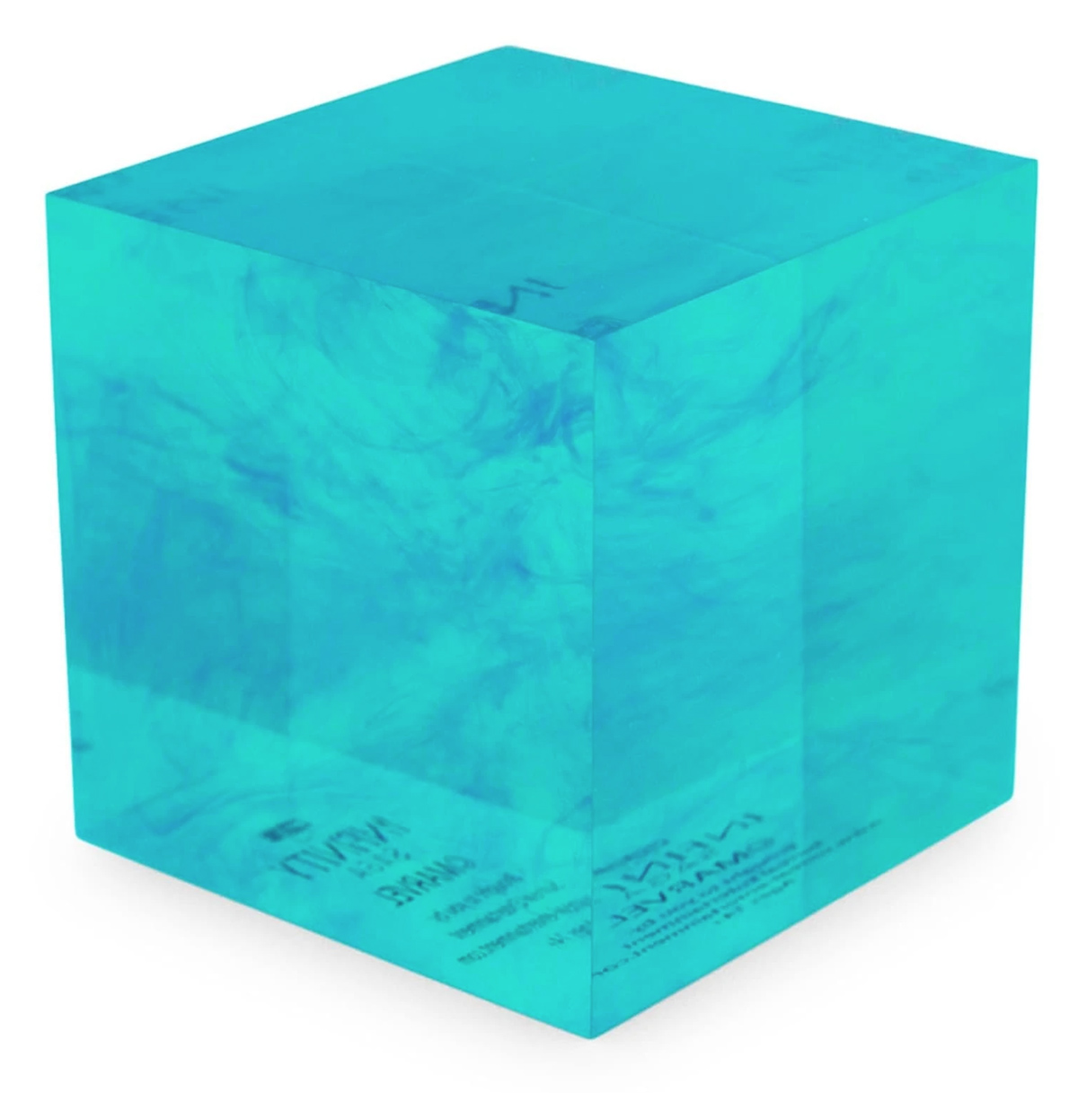 Réplica do Cubo Cósmico Tesseract com a Joia do Espaço