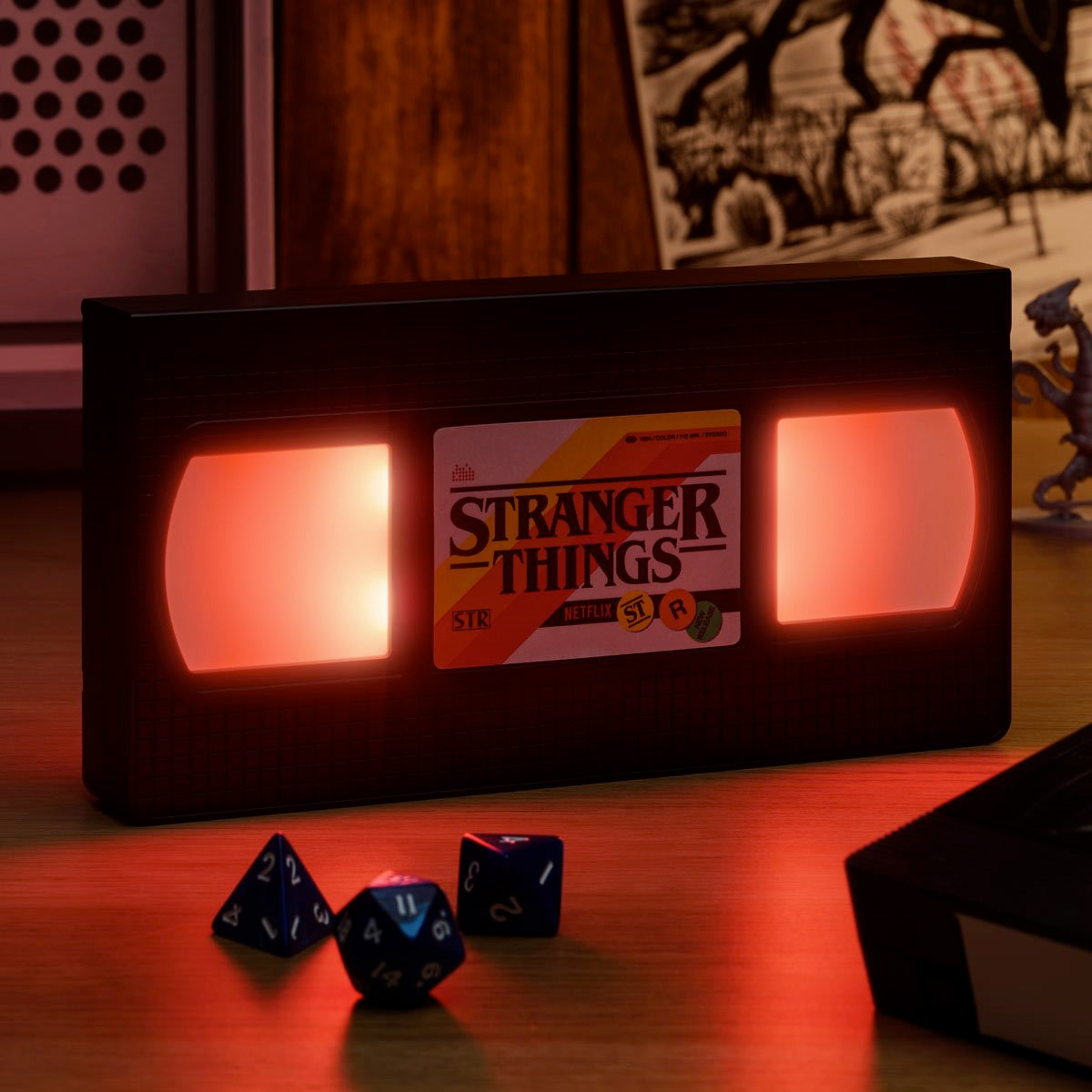 Luminária Stranger Things Fita de Videocassete VHS