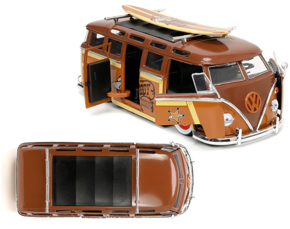 Toy Story Hollywood Rides: Woody e Kombi Volkswagen Surf Bus
