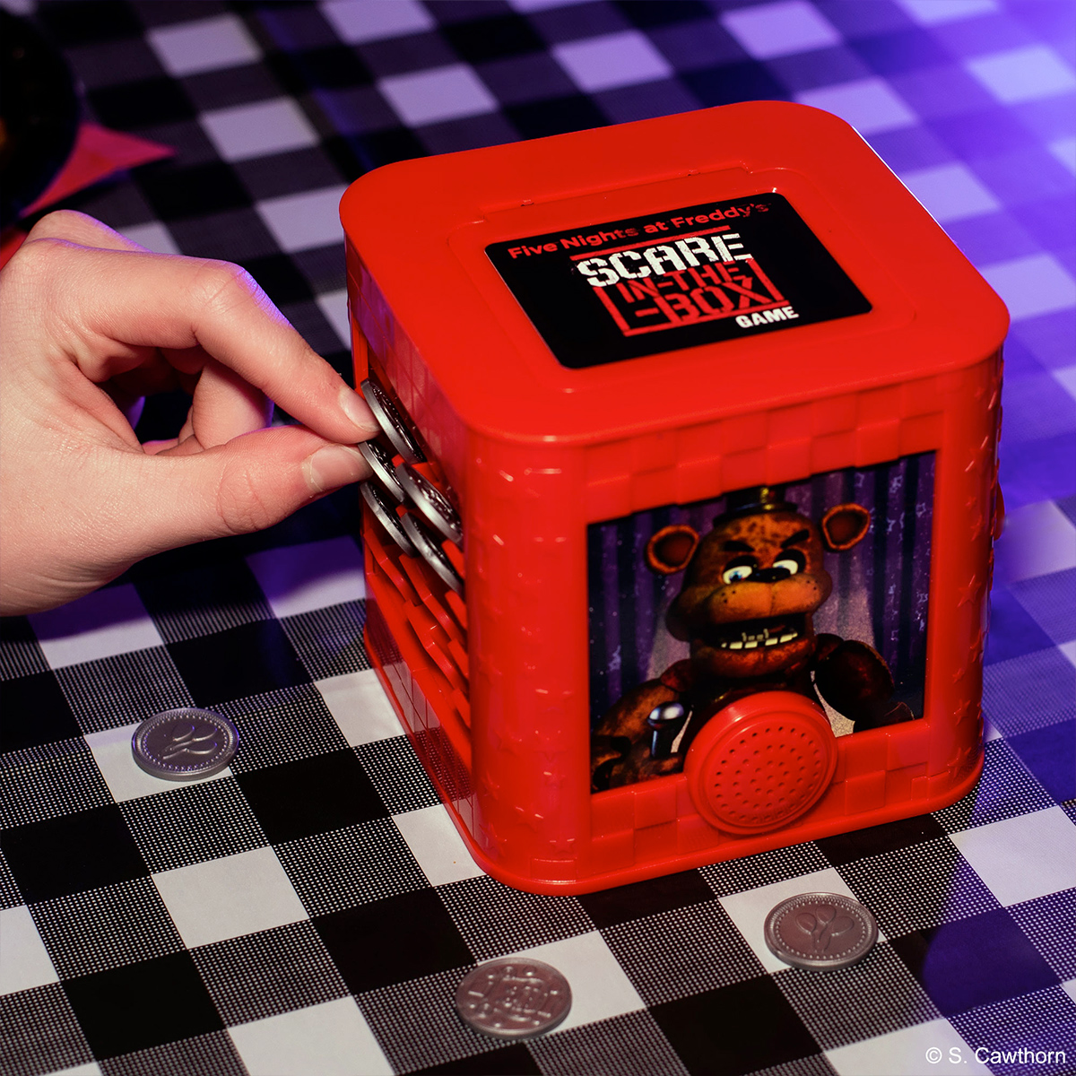 Jogo de Manivela Five Nights at Freddy's Scare-in-the-Box (Funko Games)