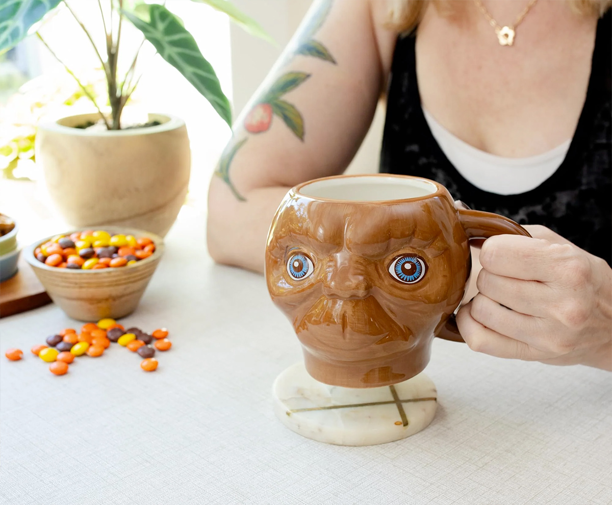 ET Carved Mug - The Extraterrestrial