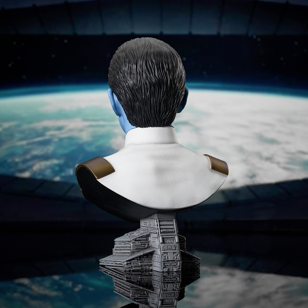 Star Wars: Ahsoka Thrawn Legends in 3D Bust