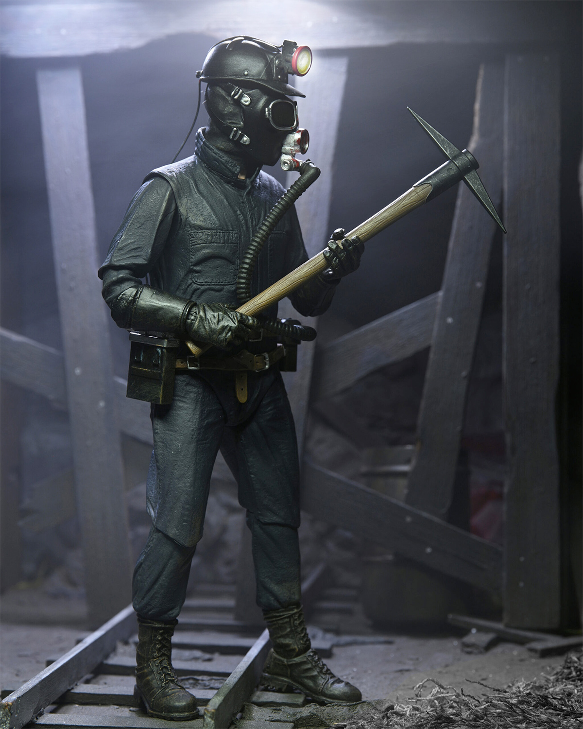 The Miner from the Movie Slasher Macabre Valentine's Day (My Bloody Valentine) - Action Figure Neca Ultimate