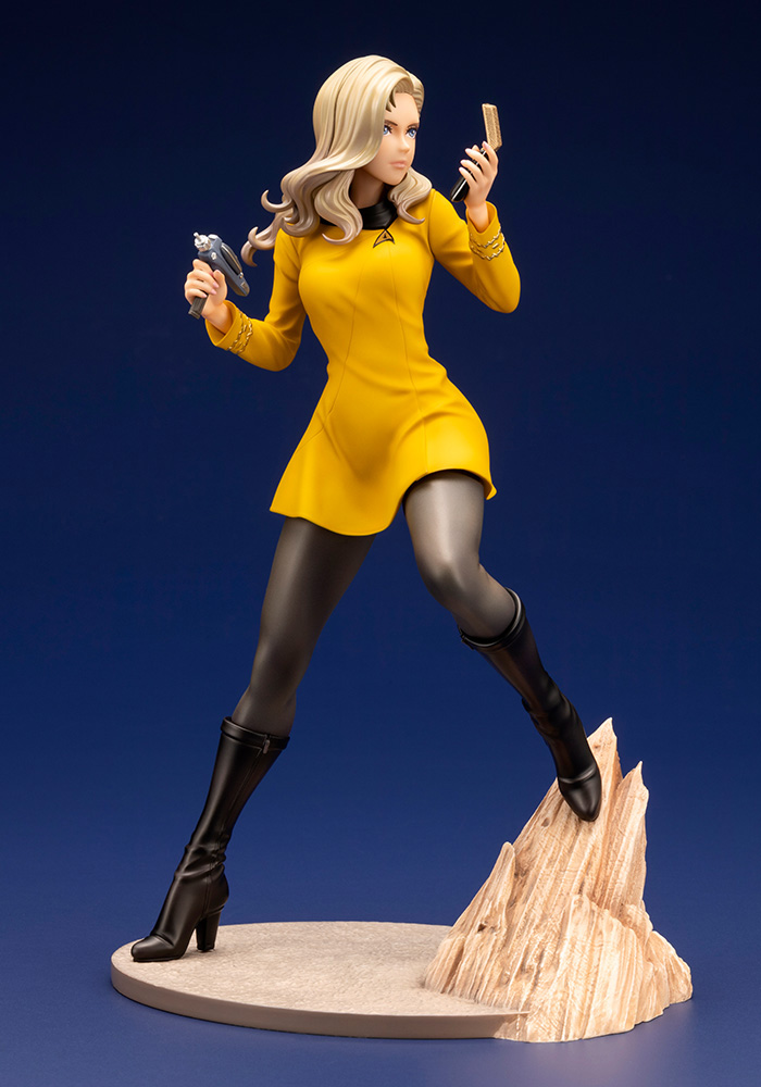 Star Trek Bishoujo Statue “Commanding Officer” (Kirk) - Illustration by Shunya Yamashita