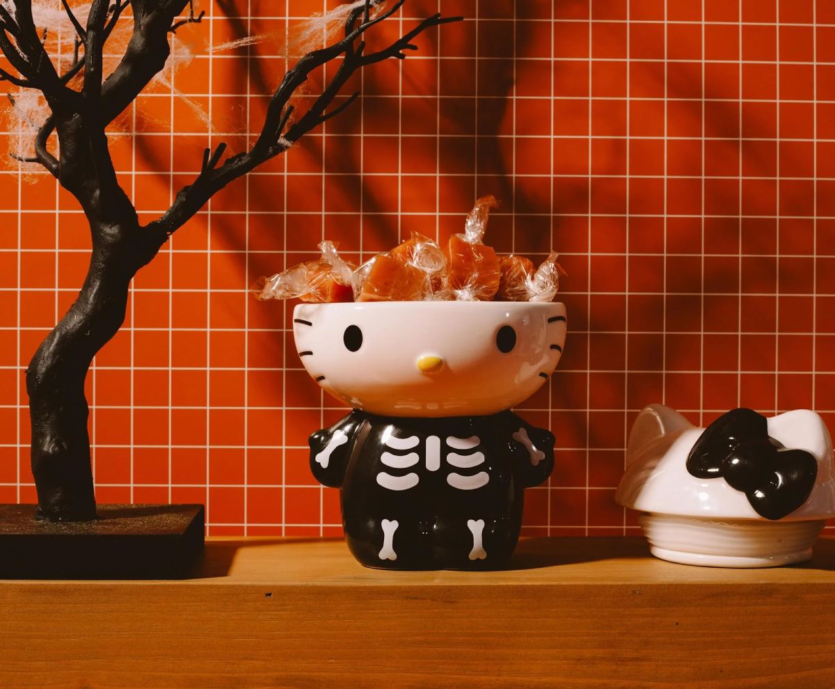 Pote de Cookies e Guloseimas Hello Kitty com Fantasia de Esqueleto para o Halloween