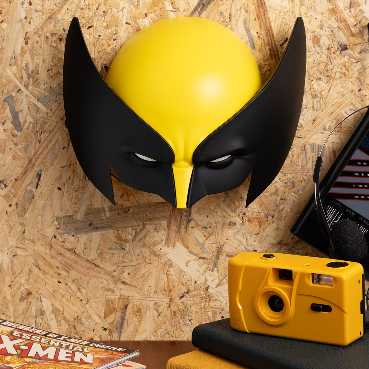 Wolverine Mask Lamp (X-Men '97)