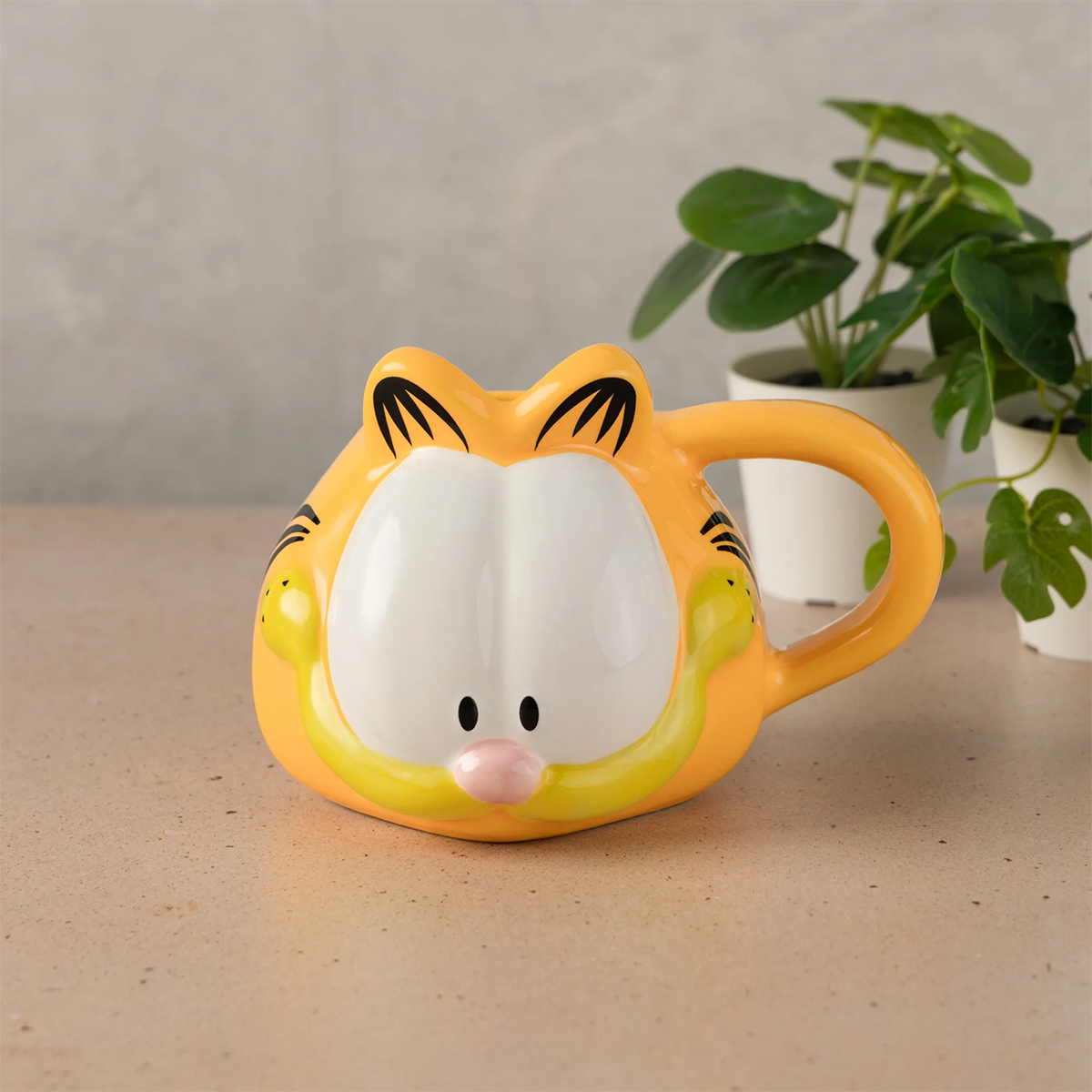 Garfield Cat Head Carved Mug