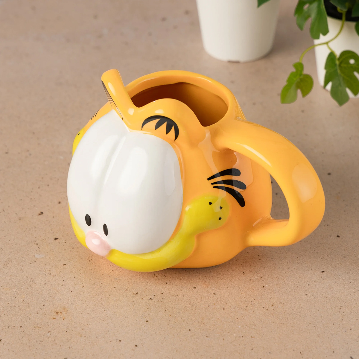 Garfield Cat Head Carved Mug