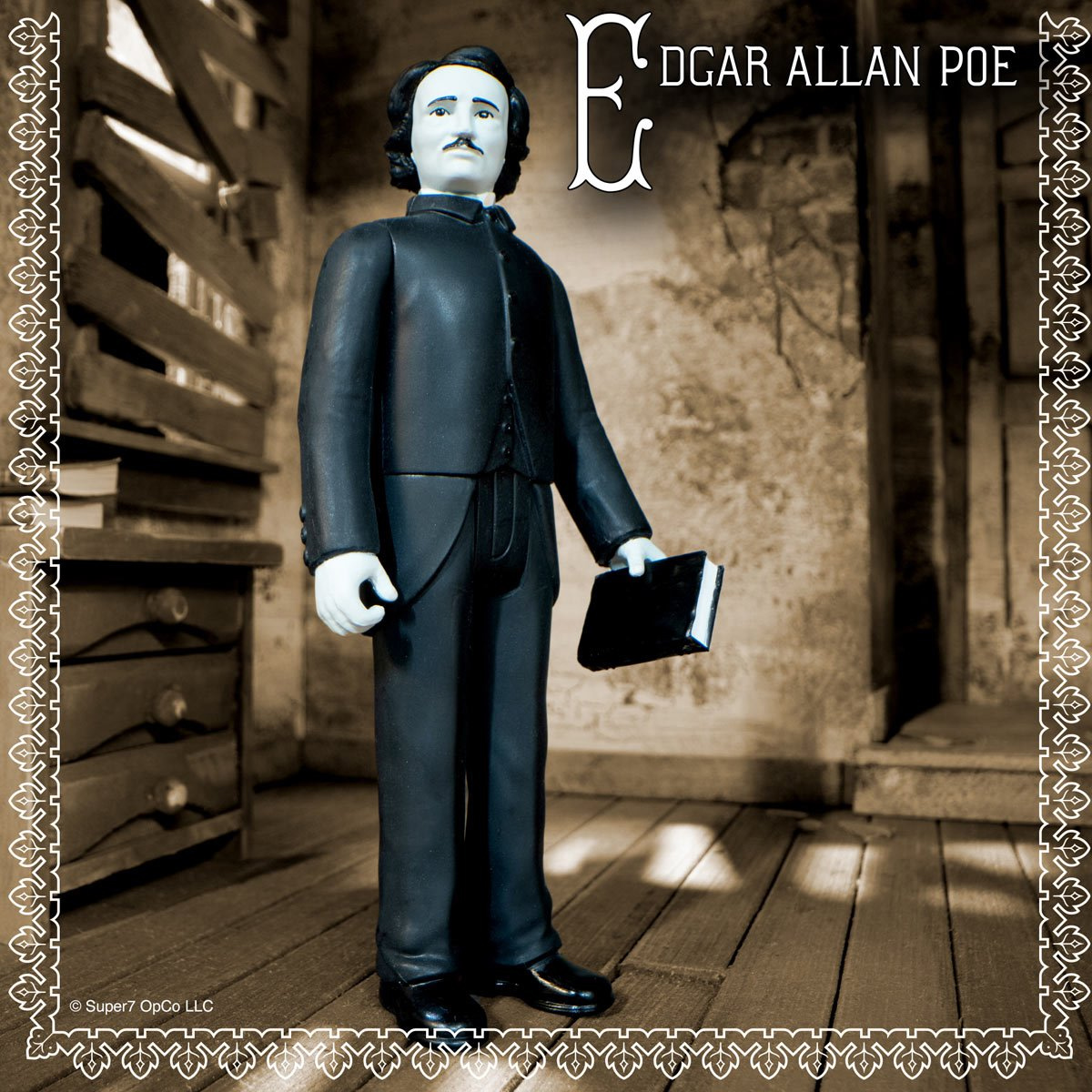 Action Figure Edgar Allen Poe ReAction em Preto e Branco