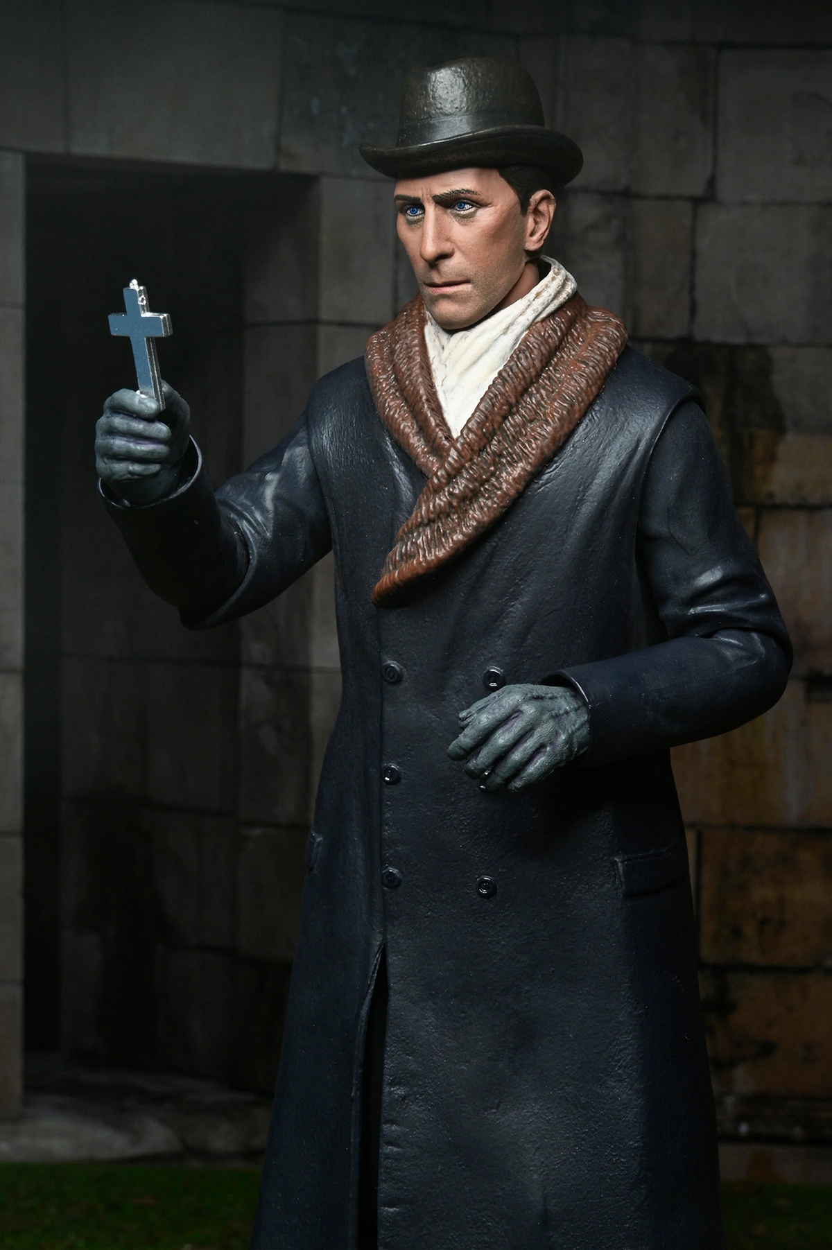 Van Helsing (Peter Cushing) em Drácula, O Vampiro da Noite (1958) – Action Figure Hammer Horror Ultimate