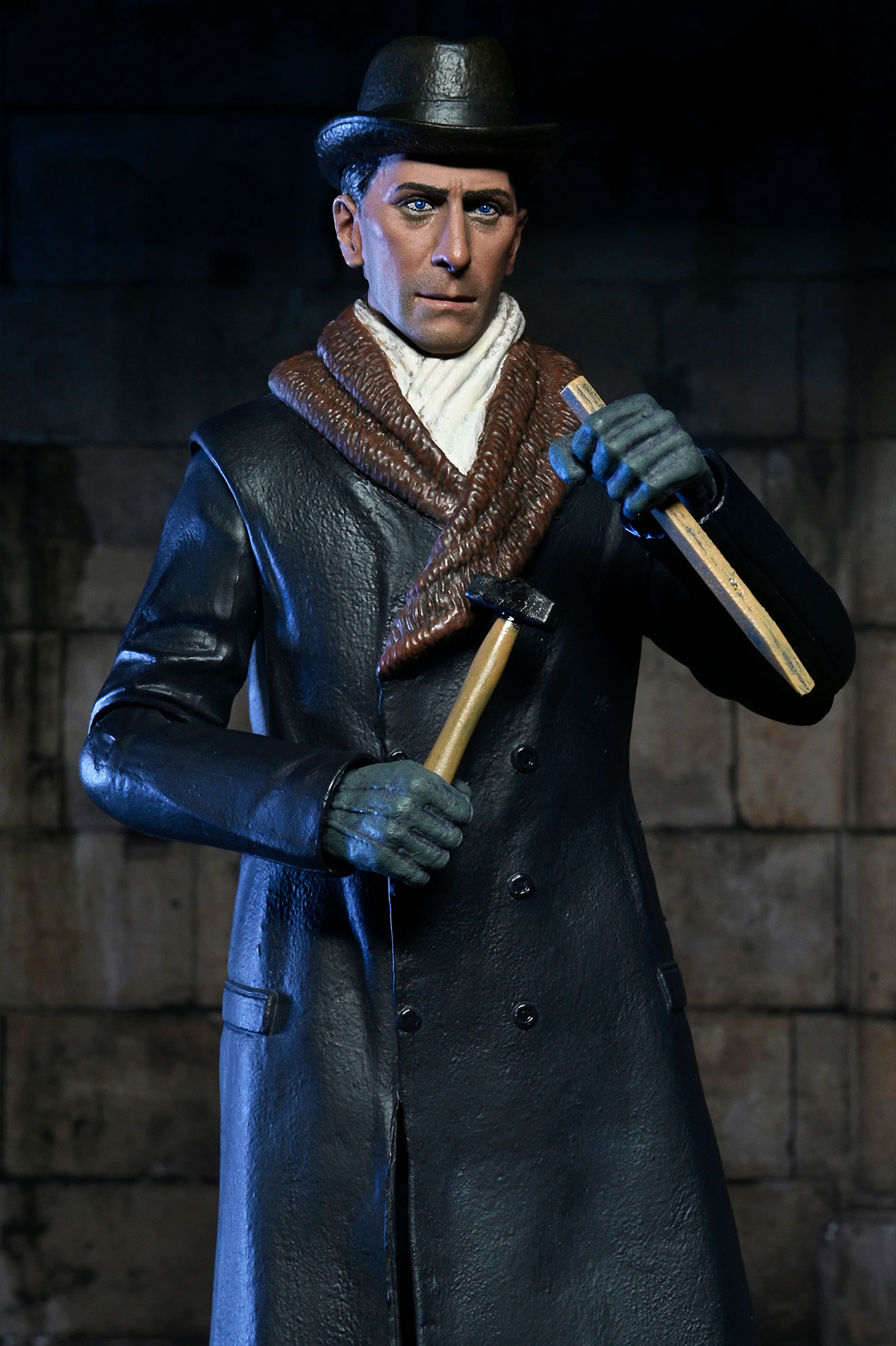 Van Helsing (Peter Cushing) em Drácula, O Vampiro da Noite (1958) – Action Figure Hammer Horror Ultimate