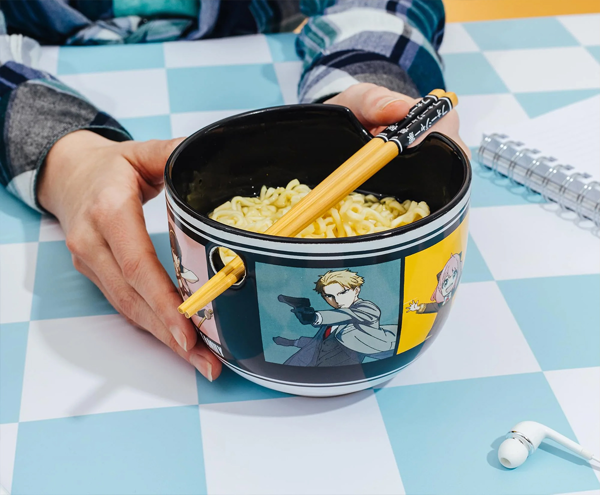 Tigela Ramen Spy x Family com a Família Forger