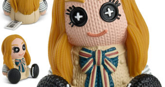 M3GAN Handmade By Robots – Boneca de Vinil no Estilo Crochê Amigurumi